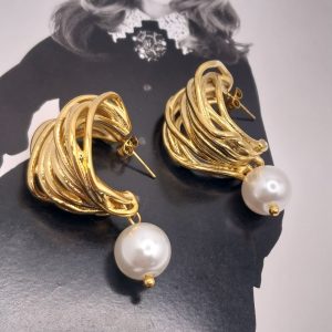 Iris Gold Earring